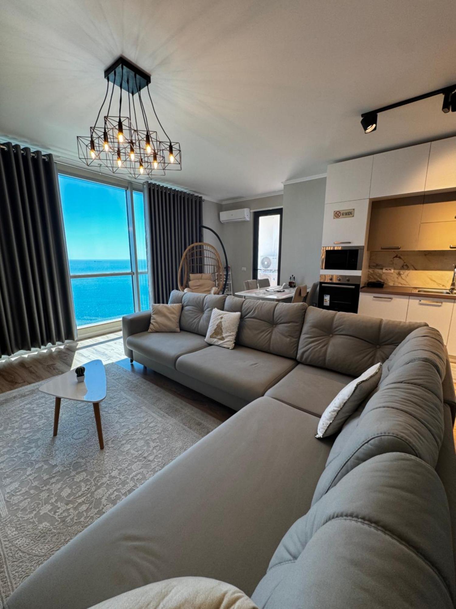 Sky & Sea View Luxury Apartments Durrës Buitenkant foto