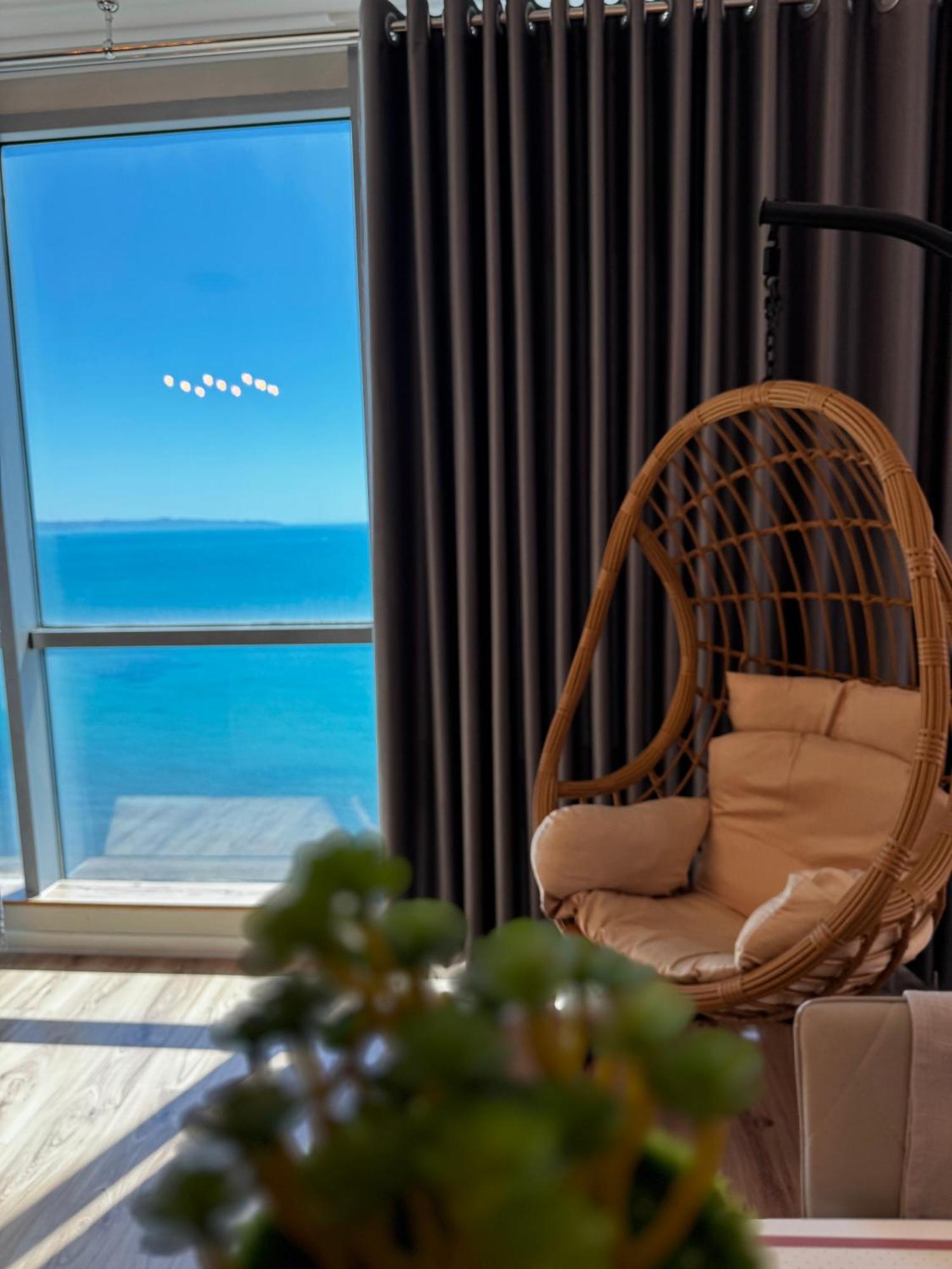 Sky & Sea View Luxury Apartments Durrës Buitenkant foto