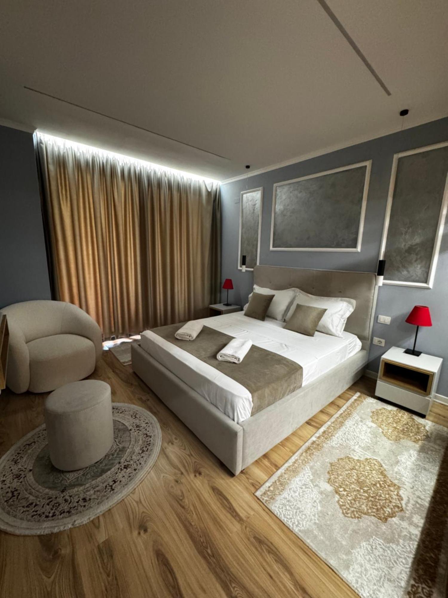 Sky & Sea View Luxury Apartments Durrës Buitenkant foto