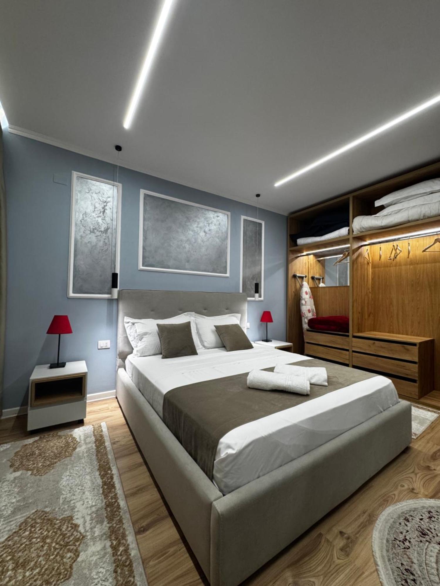 Sky & Sea View Luxury Apartments Durrës Buitenkant foto